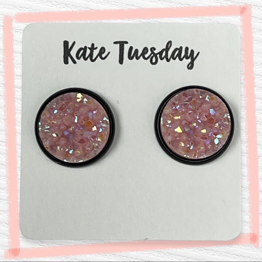 5/$20 light pink round druzy earrings